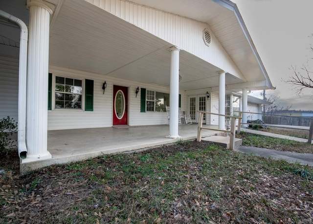 Property at 2786 Highway 8 E, Mena, AR 71953, 4 beds, 3 baths