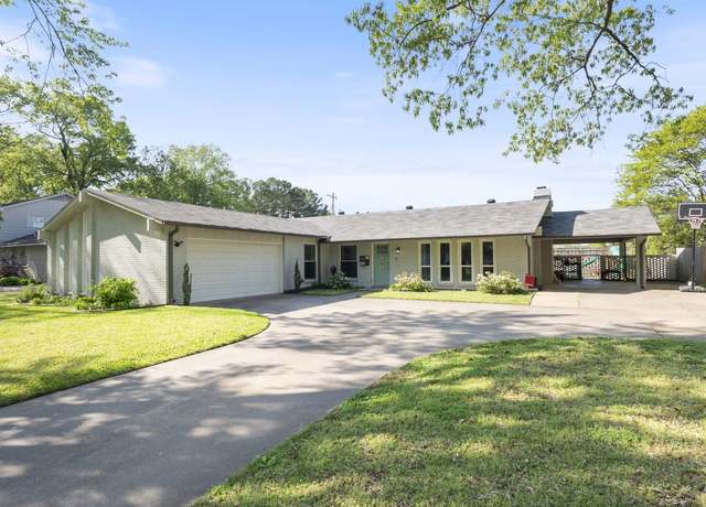 Property at 10 Birchwood, Conway, AR 72034, 4 beds, 2 baths