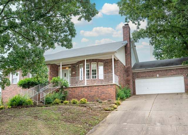 Property at 4 Hunter Ct, Little Rock, AR 72211, 4 beds, 3 baths