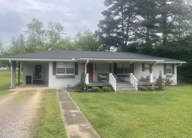 Property at 403 E Victory St, Star City, AR 71667, 3 beds, 1 bath