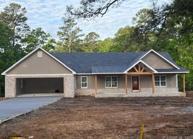 Property at 9 Pine Mountain Dr, Conway, AR 72034, 3 beds, 2 baths