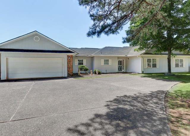 Property at 105 Casper Ct, Hot Springs, AR 71913, 3 beds, 2.5 baths