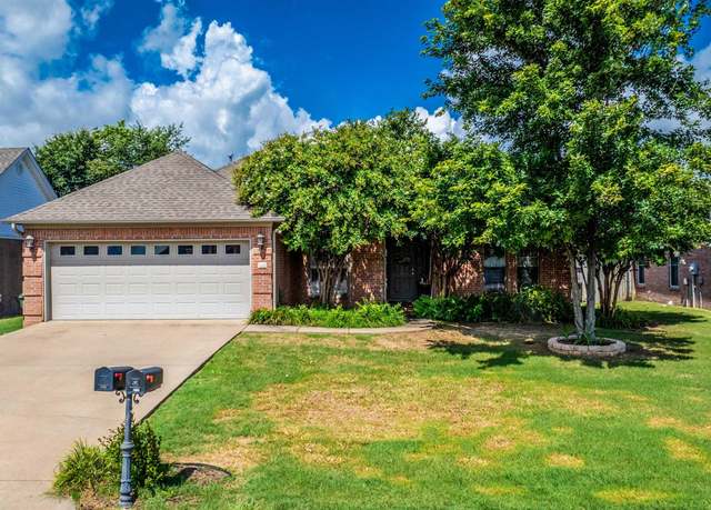 Property at 1695 Gardenia, Conway, AR 72034, 3 beds, 2 baths