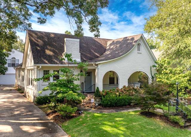 Property at 5319 Country Club Blvd, Little Rock, AR 72207, 3 beds, 2 baths