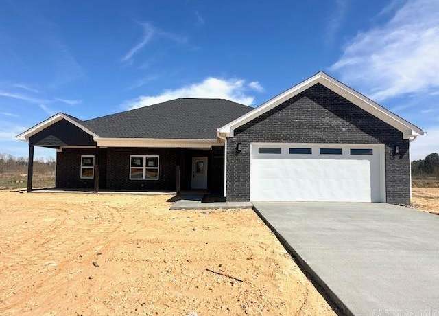 Property at 1064 Duke Dr, Bauxite, AR 72011, 4 beds, 2 baths