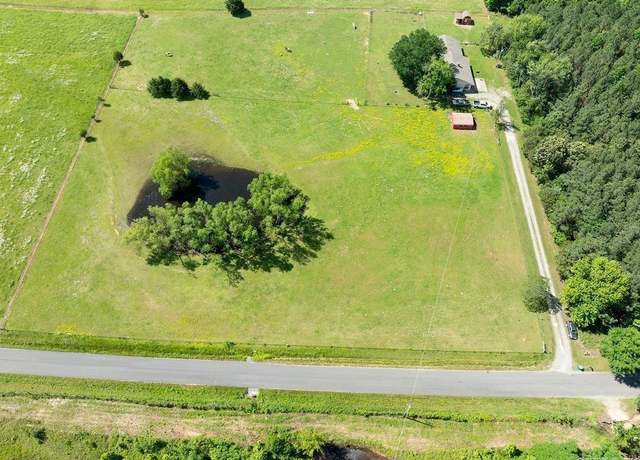 Property at 212 Wolf Branch Rd, Greenbrier, AR 72058, 3 beds, 2 baths