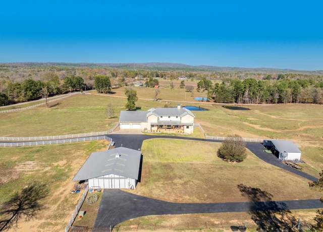 Property at 905 Sunshine Rd, Royal, AR 71968, 4 beds, 2.5 baths