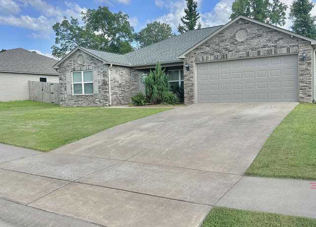 Property at 1604 Lil Larry Dr, Cabot, AR 72023, 4 beds, 2 baths