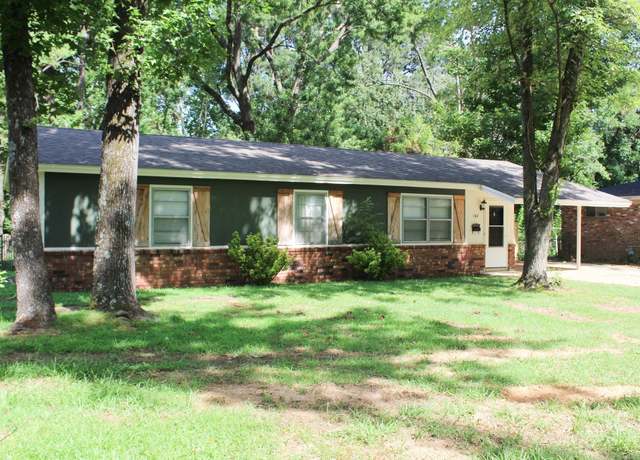 Property at 102 S Ella, Searcy, AR 72143, 3 beds, 1.5 baths