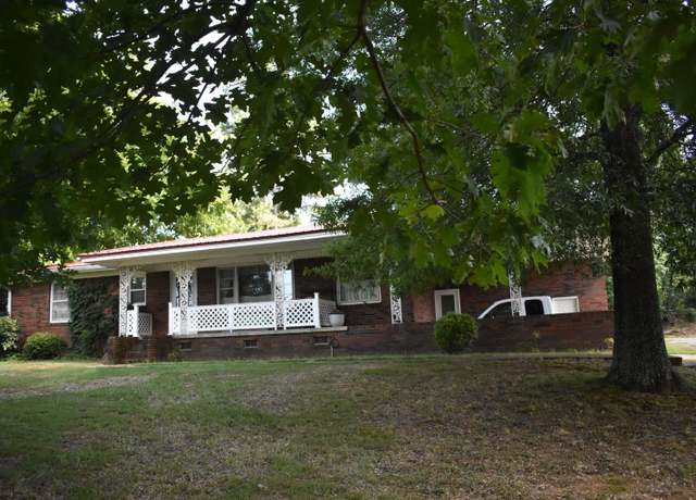 Property at 1008 S Spg, Searcy, AR 72143, 2 beds, 2.5 baths