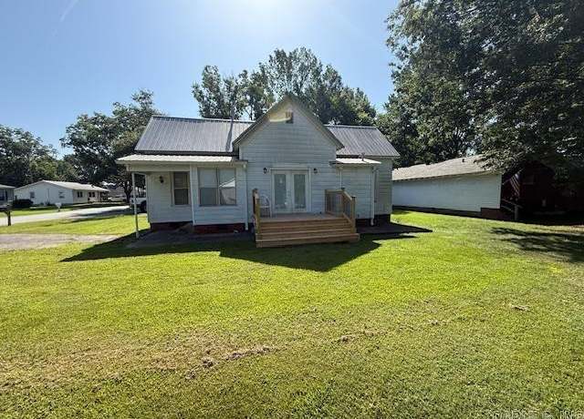 Property at 820 N Williams, Carlisle, AR 72024, 2 beds, 1 bath