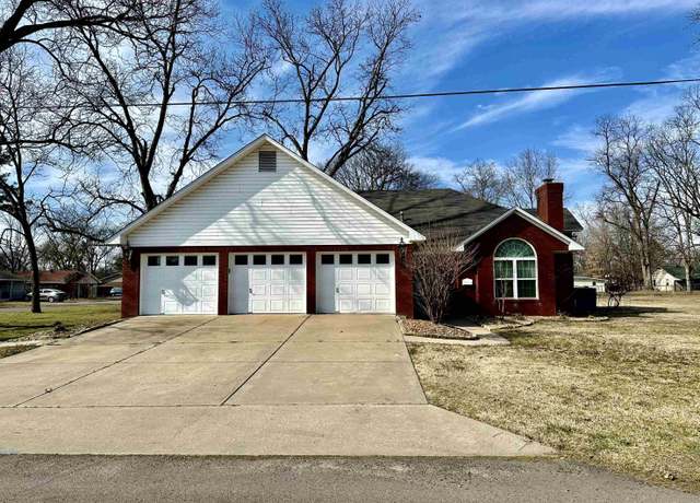 Property at 312 State St, Dardanelle, AR 72834, 3 beds, 2 baths