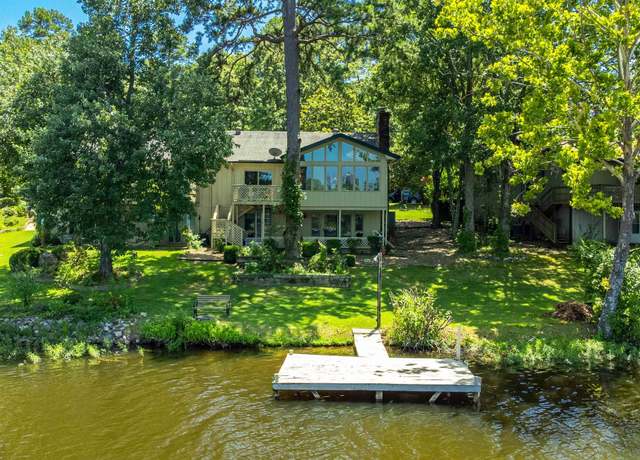 Property at 48 Majorca Dr, Hot Springs Village, AR 71909, 2 beds, 2 baths
