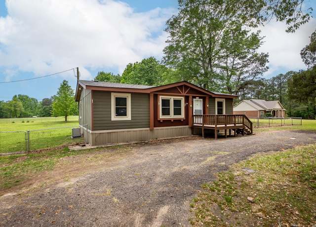 Property at 1802 E Main St, Cabot, AR 72023, 3 beds, 2 baths