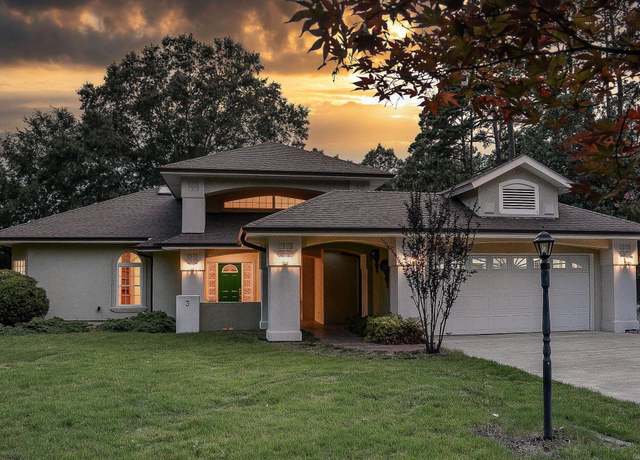 Property at 3 Excelso Ln, Hot Springs Village, AR 71909, 3 beds, 2.5 baths