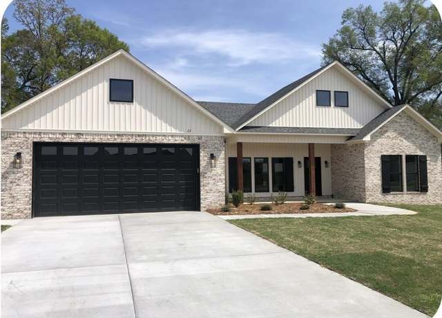 Property at 23 Sunset Blvd, Morrilton, AR, 3 beds, 2 baths