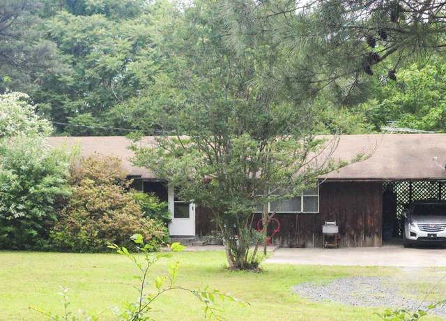 Property at 163 Junior Cir, Clinton, AR 72031, 3 beds, 2 baths