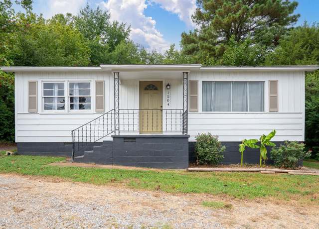 Property at 1204 W Main St, Heber Springs, AR 72543, 2 beds, 1 bath