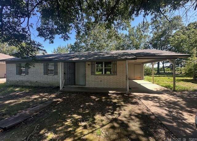 Property at 301 Teresa Ln, Lonoke, AR 72086, 3 beds, 1.5 baths