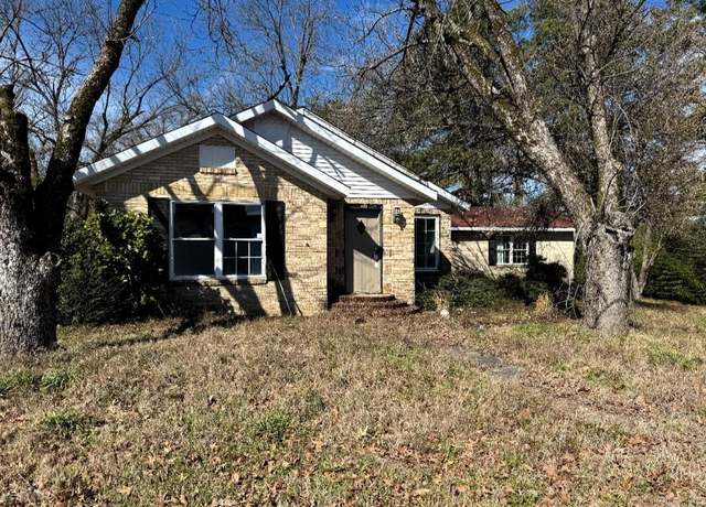 Property at 400 Washington St, Star City, AR 71667, 4 beds, 3.5 baths