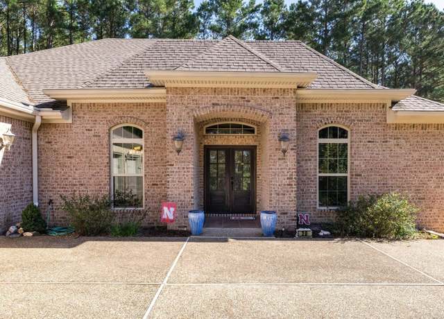 Property at 20 Victoria Ln, Hot Springs Village, AR 71909, 3 beds, 2 baths