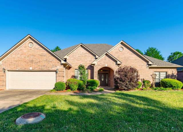 Property at 108 Bouriese Cir, Maumelle, AR 72113, 4 beds, 3 baths