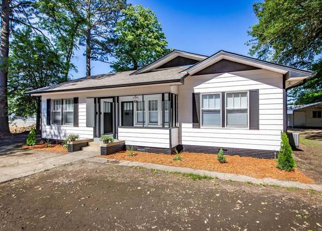 Property at 309 NE First St, England, AR, 3 beds, 2 baths