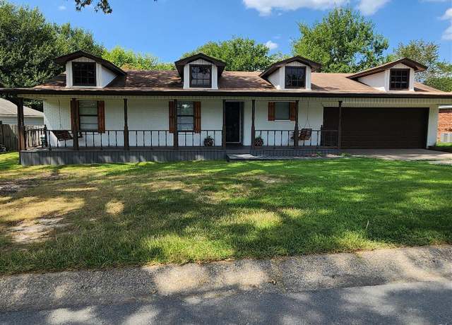 Property at 9014 Herndon Rd, Little Rock, AR 72204, 3 beds, 2 baths