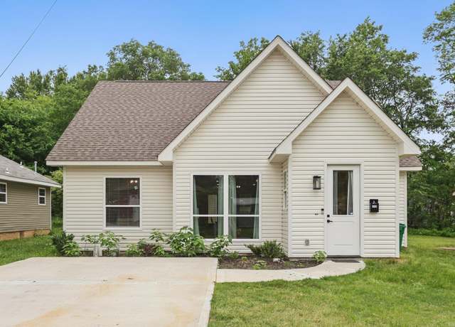 Property at 712 W Ashley, Benton, AR 72015, 3 beds, 2 baths