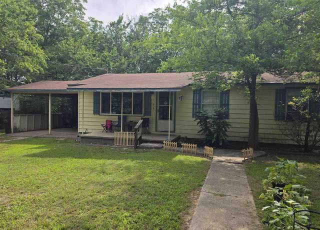 Property at 109 S Adams St, Mena, AR 71953, 3 beds, 1 bath