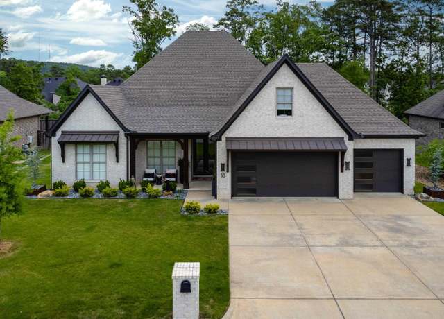 Property at 18 Ensbury Pl, Little Rock, AR 72223, 5 beds, 3.5 baths