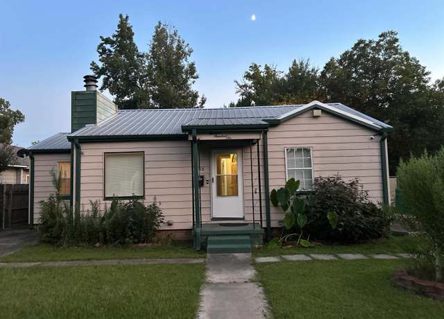 Property at 1906 W 21st Ave, Pine Bluff, AR 71603, 3 beds, 1.5 baths