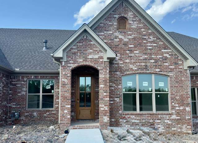 Property at 12 Driftwood Ln, Little Rock, AR 72223, 2 beds, 2 baths