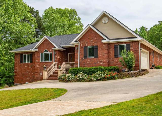 Property at 140 Frontier Trl, Hot Springs, AR 71913, 4 beds, 3.5 baths