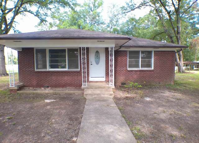 Property at 109 N 7th St, Gurdon, AR, 2 beds, 1 bath