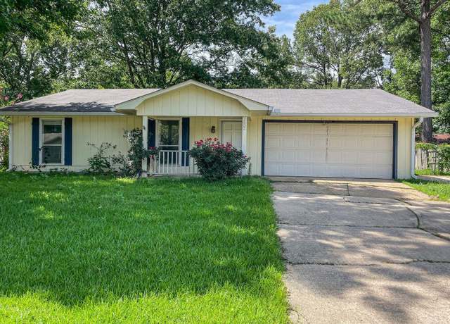 Property at 2602 Deer Crossing St, El Dorado, AR 71730, 3 beds, 2 baths