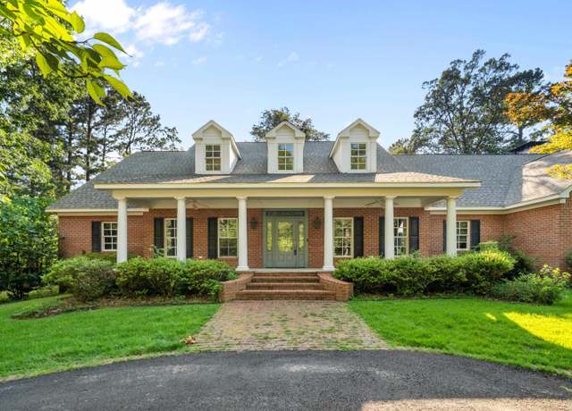 Property at 174 Fontana, Hot Springs, AR 71901, 3 beds, 2.5 baths