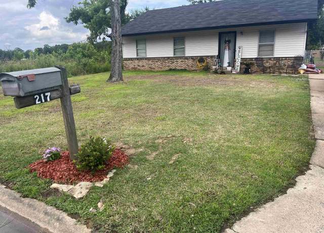 Property at 217 Heritage St, Jacksonville, AR 72076, 3 beds, 2 baths
