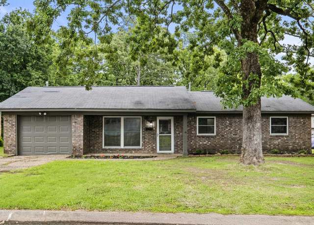 Property at 6600 Windhill Dr, North Little Rock, AR 72118, 4 beds, 2.5 baths