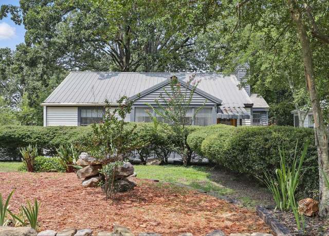 Property at 1810 S Pierce St, Little Rock, AR 72204, 2 beds, 1 bath