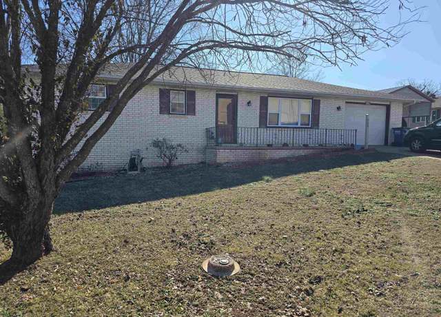 Property at 920 Sanford Ln, Mountain Home, AR 72653, 2 beds, 1.5 baths