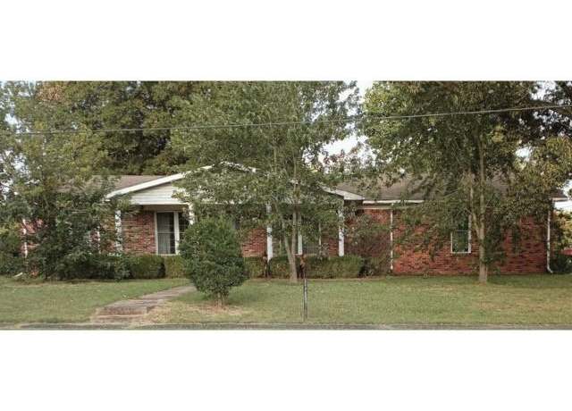 Property at 400 N 1st St, Marmaduke, AR 72443, 3 beds, 2.5 baths