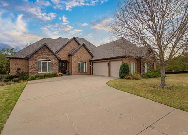 Property at 9021 Naples Cv, Benton, AR 72019, 5 beds, 3.5 baths