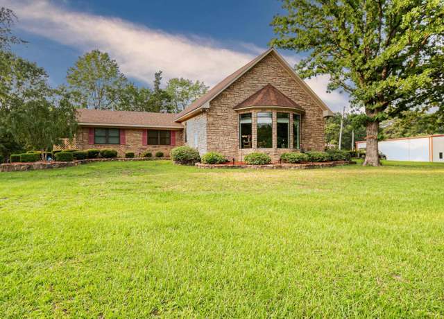 Property at 544 N Tate Rd, El Dorado, AR 71730, 4 beds, 3 baths