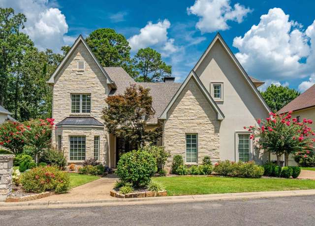 Property at 119 Seven Oaks Ct, Hot Springs, AR 71901, 4 beds, 3.5 baths
