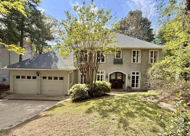 Property at 3 Normandy Ln, Little Rock, AR 72207, 5 beds, 3.5 baths