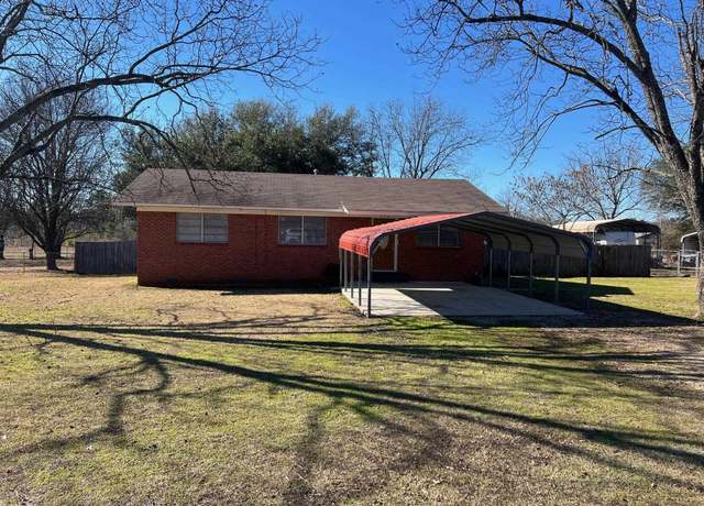 Property at 719 Meadows Rd, Texarkana, AR 71854, 2 beds, 1 bath