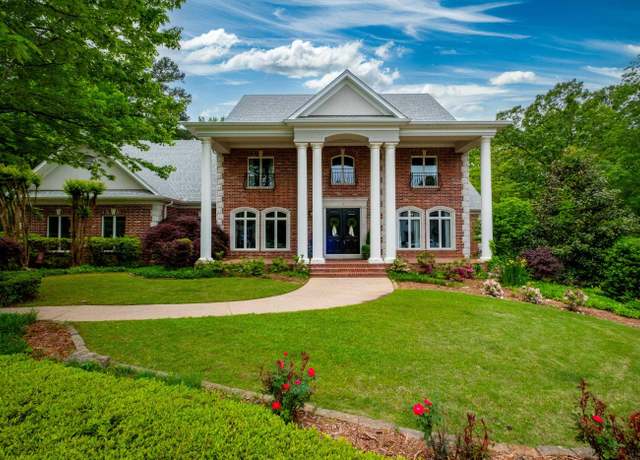 Property at 4 Marbais Pl, Little Rock, AR 72223, 5 beds, 4.5 baths