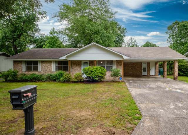 Property at 123 Shamrock Dr, Conway, AR 72034, 3 beds, 2 baths