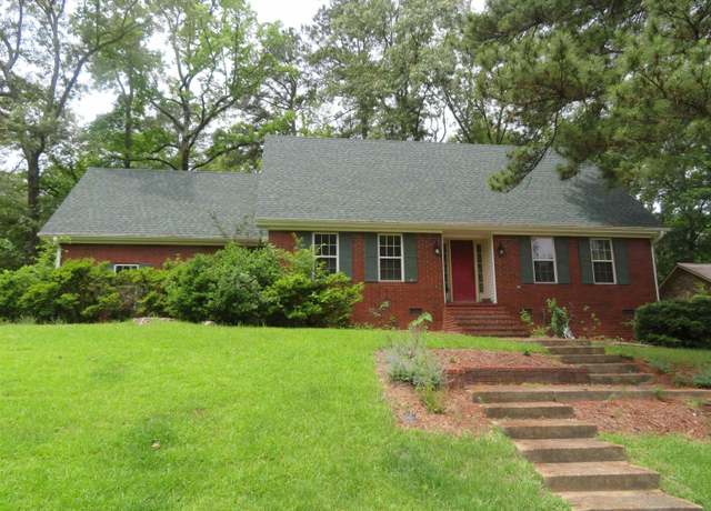 Property at 807 N Park Dr, Arkadelphia, AR, 3 beds, 2.5 baths